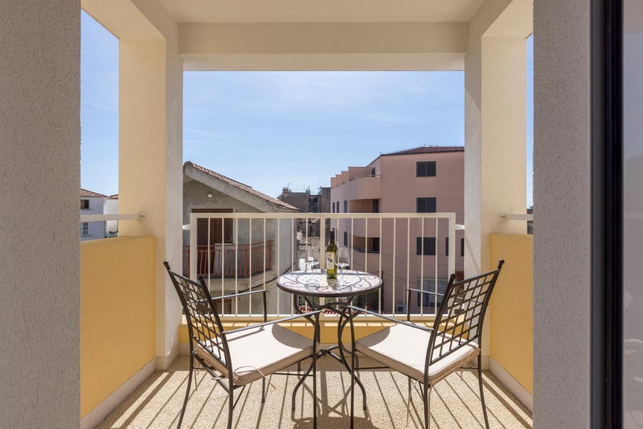 Porto Sereno Apartments Σίμπενικ Εξωτερικό φωτογραφία