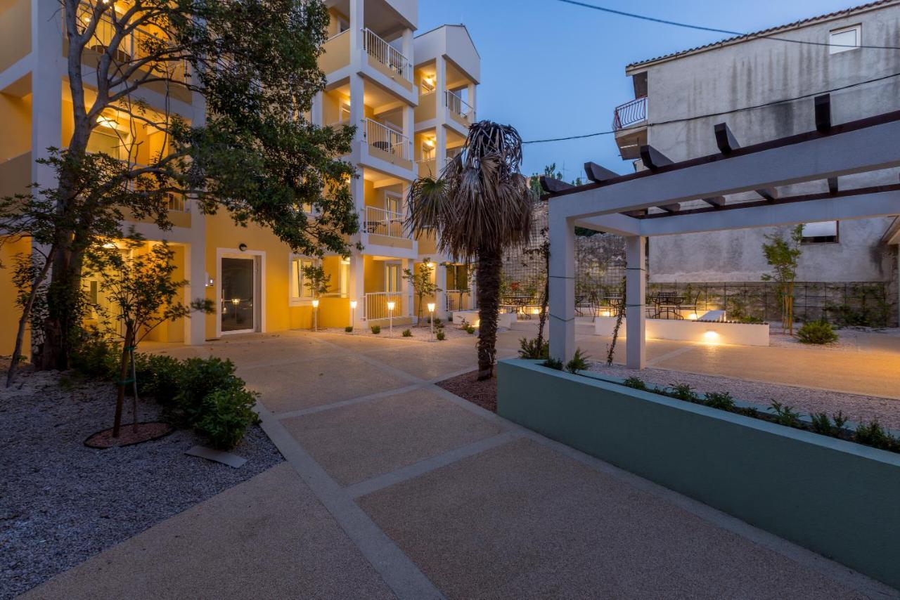 Porto Sereno Apartments Σίμπενικ Εξωτερικό φωτογραφία